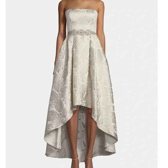 Cache Cream Brocade High-Low Ballgown with Beaded Embellishments Size 0 - Picture 16 of 16